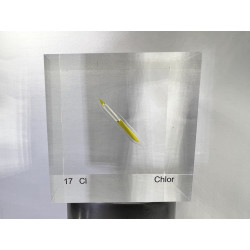 Acrylic cube Chlorine liquid