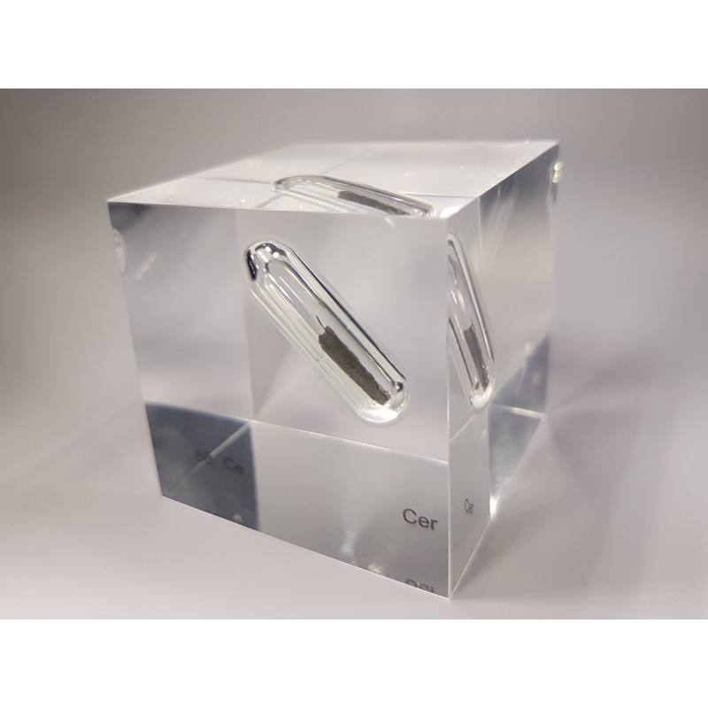 Acrylic cube Cerium