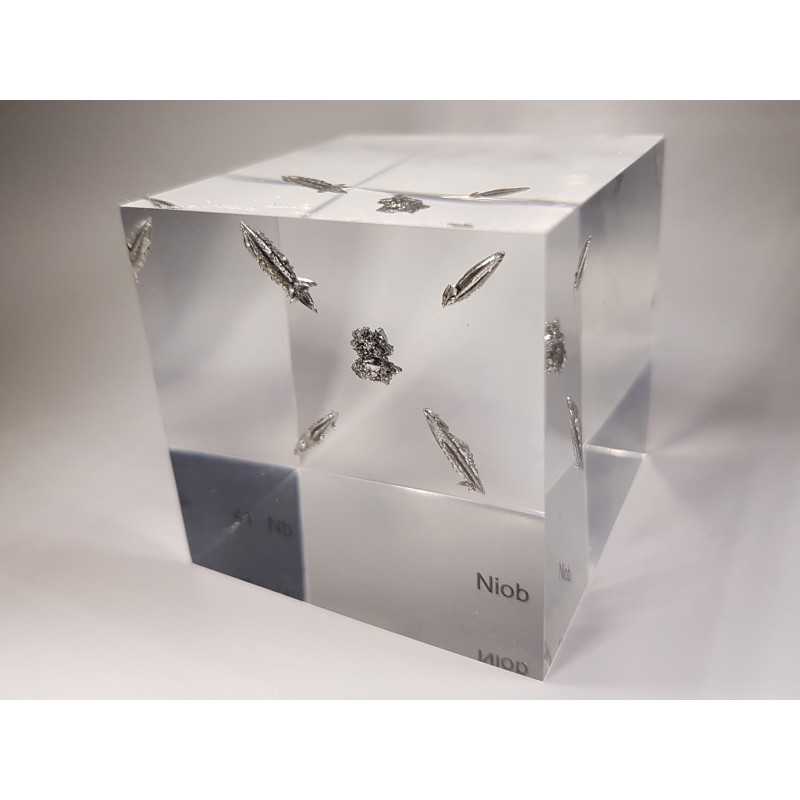 Acrylic cube Niobium